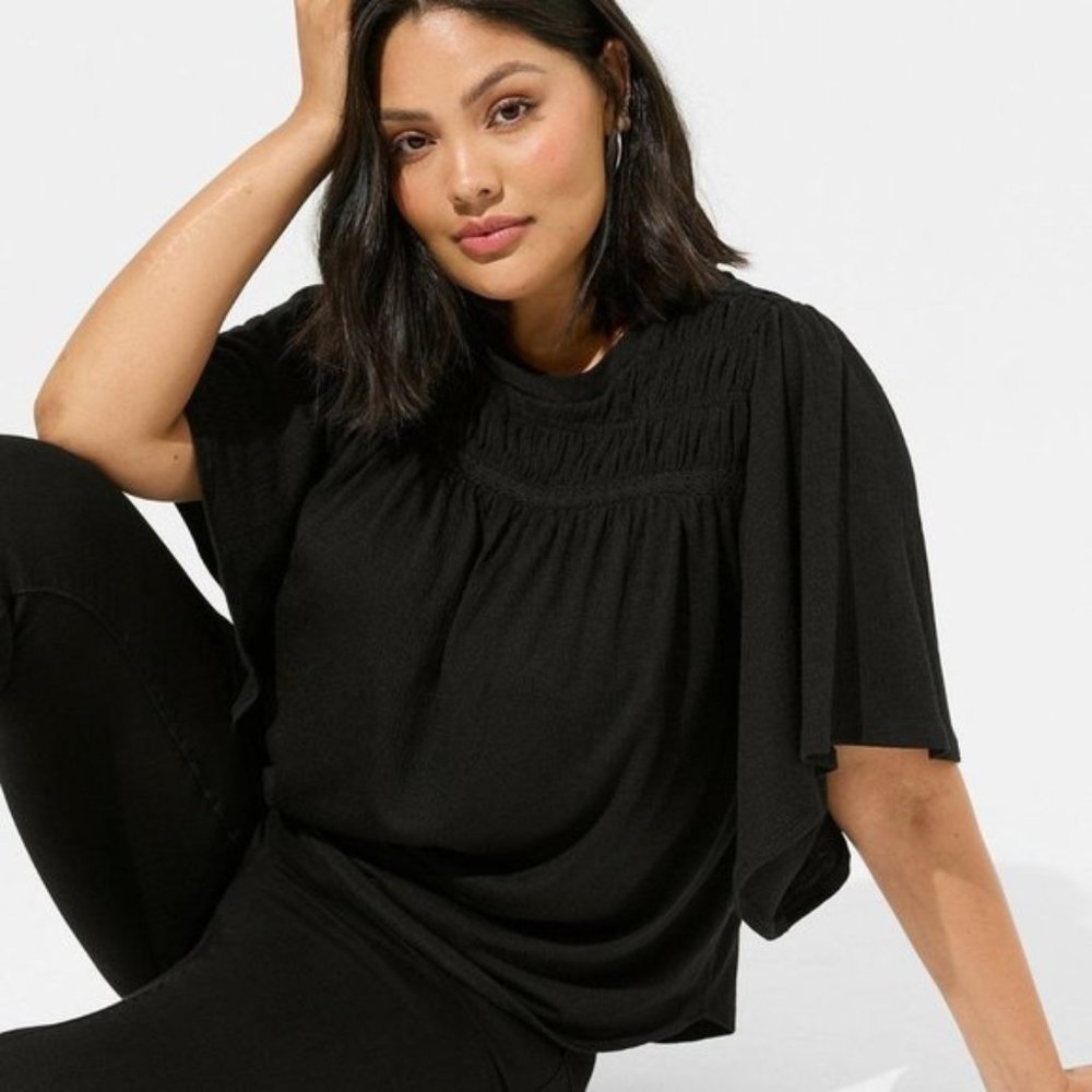 Torrid - Knit Crewneck Smocked Flutter Sleeve Top in Deep Black